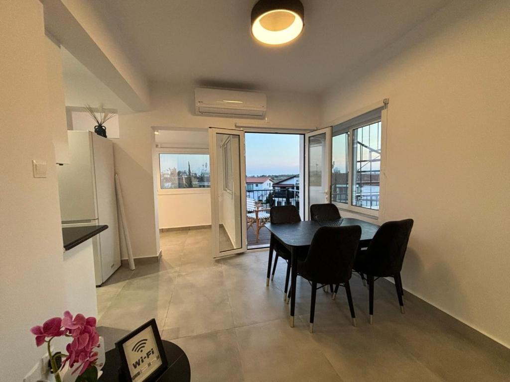 Venus Lighthouse 2B, Sea-View, Paphos Center Apartment Exterior photo